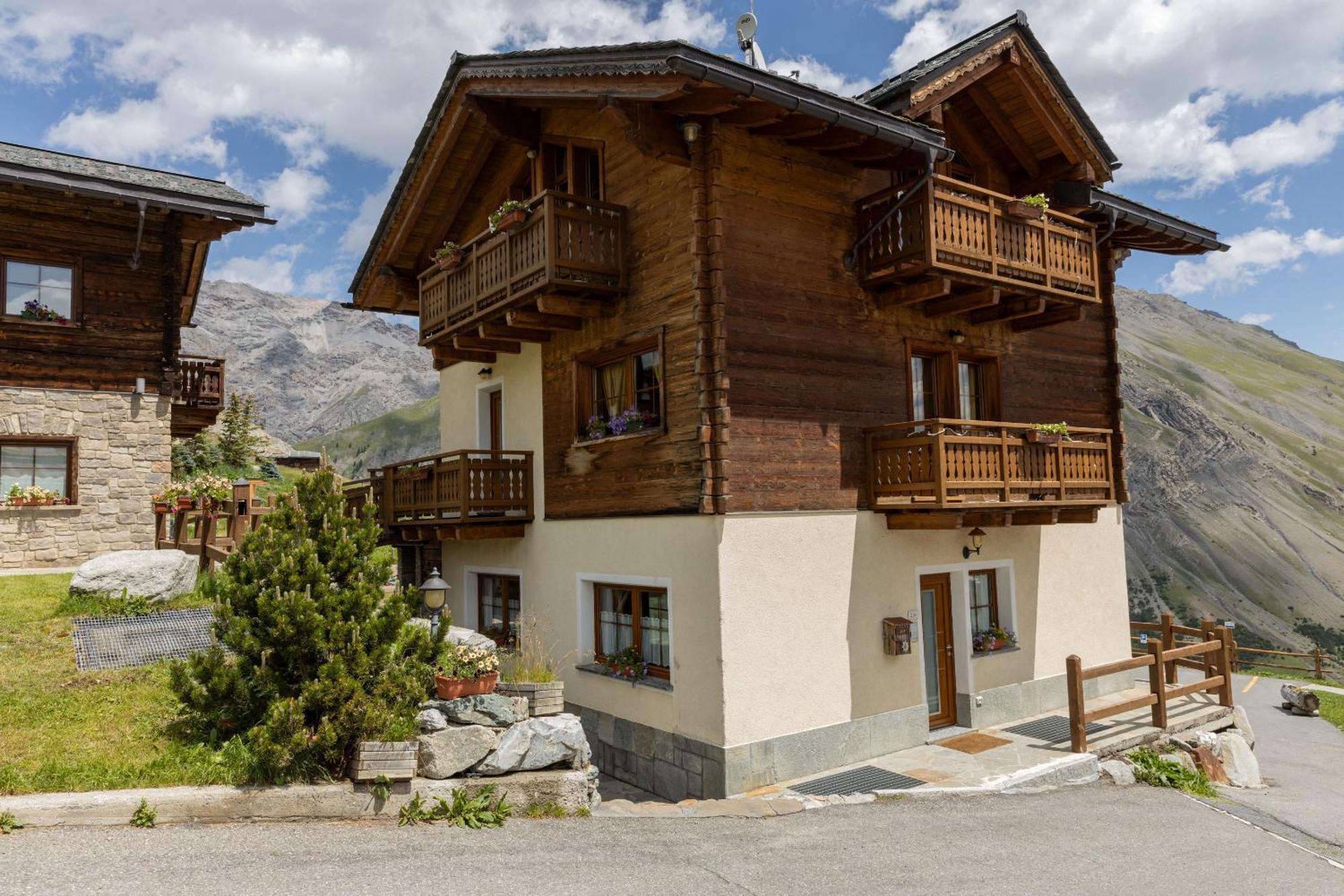 Ferienwohnung Pianeta Oro Avamposto Meteo Livigno Exterior foto